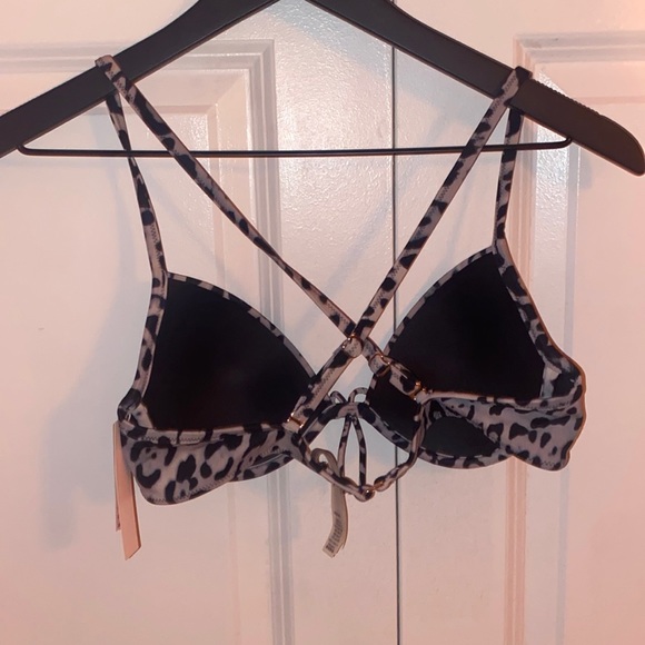Victoria’s Secret swim top leopard - Picture 2 of 3